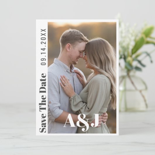 Bewerkbare moderne vet Bewaar de datum met grote f Save The Date (Staand voorkant)