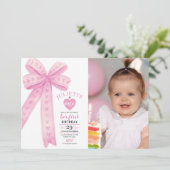 Bewerkbare Roze Bow Eerste Meisjes Verjaardag Foto Kaart (Staand voorkant)