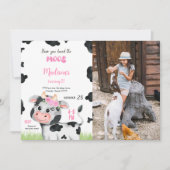 Bewerkbare Schattigee Koe Verjaardagsfotouitnodigi Kaart (Voorkant)