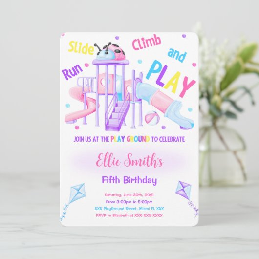 Bewerkbare speeltuin verjaardagsuitnodiging kaart (Staand voorkant)