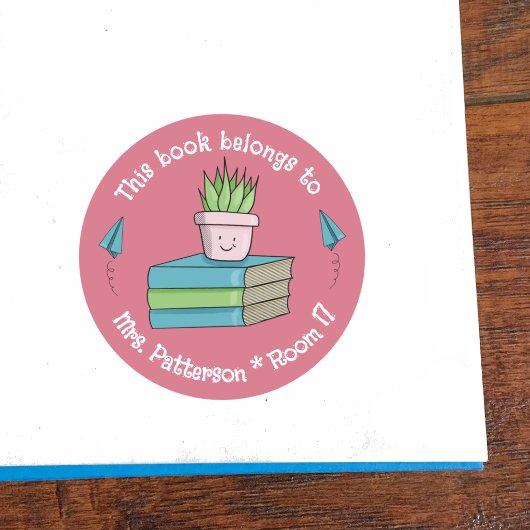 Bewerkbare sticker voor klasbibliotheek met roze D