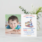 Bewerkbare trein foto verjaardag uitnodigen kaart (Staand voorkant)