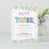 Bewerkbare verjaardag uitnodiging meisje leeftijd  (Staand voorkant)