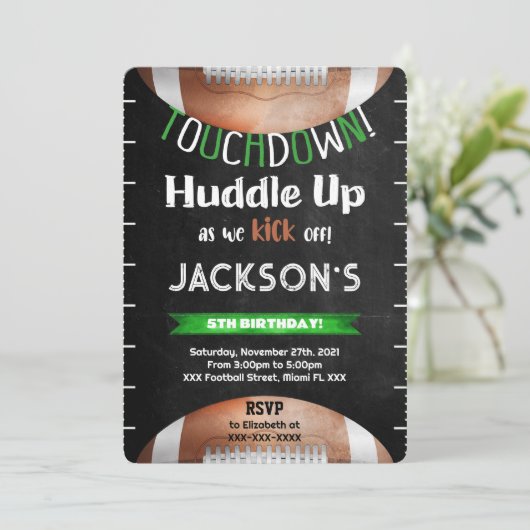 Bewerkbare voetbaluitnodiging kaart (Staand voorkant)