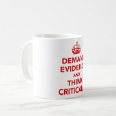 Bewijsmateriaal van de vraag en denk kritisch koffiemok (Voorkant links)