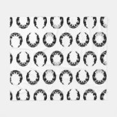 Bewitching Black Crescent Moon Silhouette Fleece Deken (Voorkant (Horizontaal))