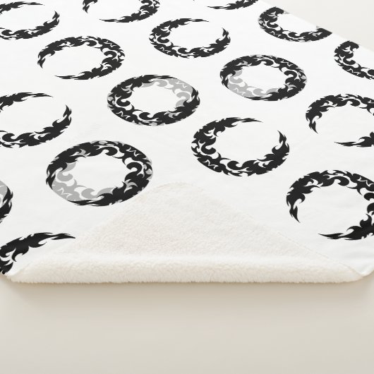 Bewitching Black Crescent Moon Silhouette Sherpa Deken (3/4)