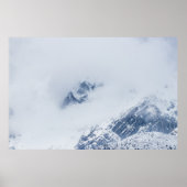 Bewolkte bergen poster (Voorkant)