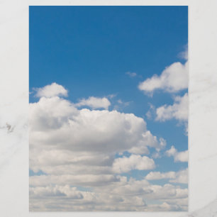 Bewolkte blauwe hemel flyer