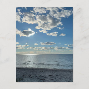 Bewolkte Blauwe Lucht Lege Strand Briefkaart