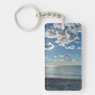 Bewolkte Blauwe Lucht Lege Strand Sleutelhanger