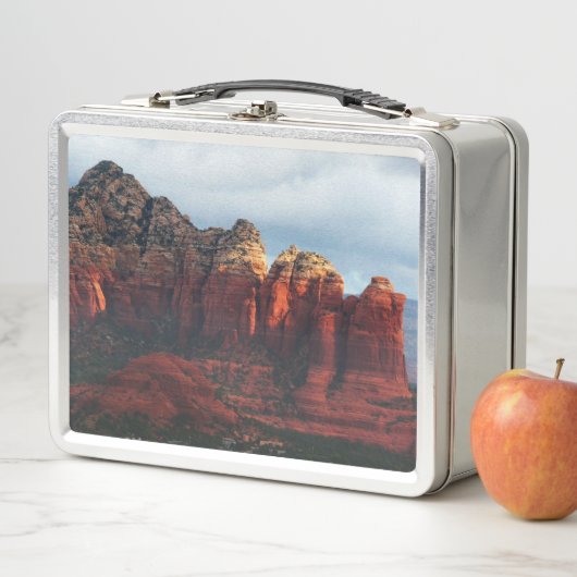 Bewolkte Coffee Pot Rock in Sedona Arizona (In situ)