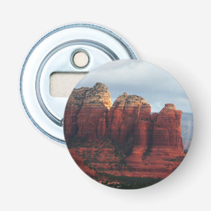 Bewolkte Coffee Pot Rock in Sedona Arizona Button Flesopener