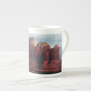 Bewolkte Coffee Pot Rock in Sedona Arizona Porselein Kop