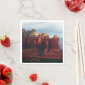 Bewolkte Coffee Pot Rock in Sedona Arizona Servetten (Insitu)
