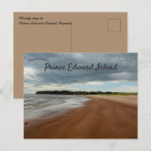 bewolkte dag op een strand op Prince Edward Island Briefkaart (Voorkant / Achterkant)