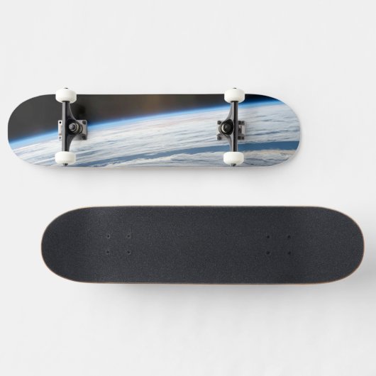 Bewolkte formaties in de Zuid-Indische Oceaan. Persoonlijk Skateboard (Horizontaal)