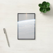 Bewolkte formaties in de Zuid-Indische Oceaan. Post-it® Notes (Kantoor)