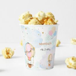 Bewolkte lucht hete luchtballonnen kinderen verjaa papieren bekers