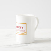 Bewustmaking van de veiligheid Rode Tekst Gele Gre Porselein Kop (Voorkant rechts)