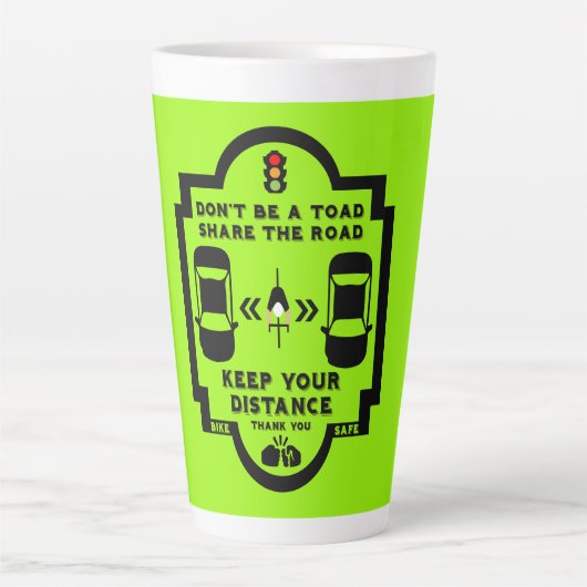 bewustzijn van verkeersveiligheid op de fiets latte mok (Voorkant)