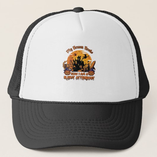 Bezem Gebroken Nu Ben Ik Stewardess Halloween_1 Trucker Pet (Voorkant)