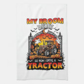 Bezem Gebroken Tractor Halloween Heks Geesten_1 Theedoek (Verticaal)