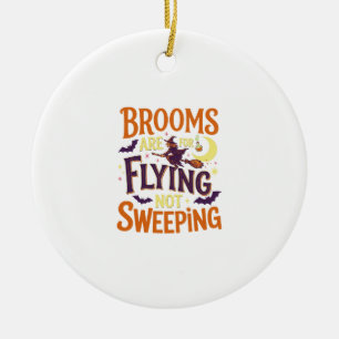Bezem Vliegend Bezig Halloween Heks Maan Vleermuiz Keramisch Ornament