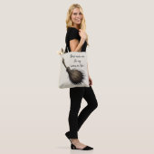 Bezem voor heksen tote bag (Op model)