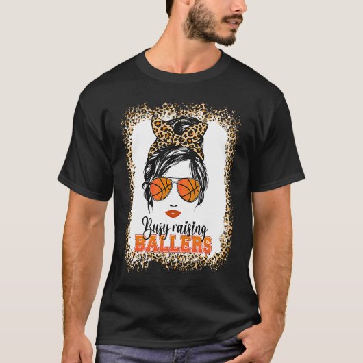 Bezig met het opvoeden van Ballers Basketball Moed T-shirt (Voorkant)