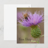 Bezige Bee op Paarse Thistle Foto Aangepast Briefkaart (Voorkant / Achterkant)