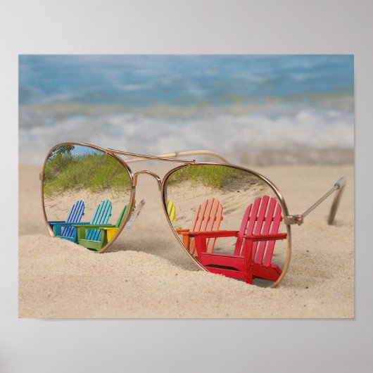Bezinning van "Beach Chairs" in zonnebrillen Poster (Voorkant)