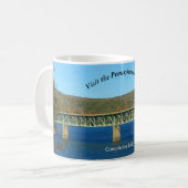 Bezoek PA Wilds Picturesque Souvenir Casey Bridge Koffiemok (Voorkant links)