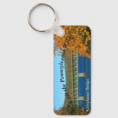 Bezoek PA Wilds Picturesque Souvenir Casey Bridge Sleutelhanger (Voorkant)