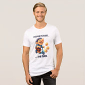 Bezorgtroll – Ik bezorg pakketten en chaos Tri-Blend Shirt (Voorkant volledig)