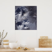 Bezymianny Volcano vertoont een bescheiden pluim Poster (Keuken)