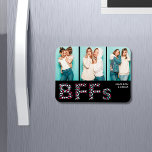 BFFs Best Friends Photo Personalized Name Girly Magneet<br><div class="desc">Dit ontwerp kenmerkt een moderne tekst BFF die van gierig hart wordt gemaakt en drie foto puzzle met uw gepersonaliseerde namen. Met dit prachtige cadeau vieren we je vriendschap met je beste vrienden. Voeg je eigen foto's toe en geef de namen uit in de tekstvakken #puzzle #jigzaag #jigsawpuzzles #games #plezier...</div>