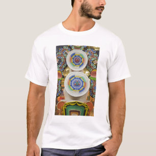 Bhutan. Ceremoniële taarten gemaakt door monniken T-shirt