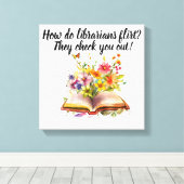 Bibliothecaris en boeken canvas afdruk (Insitu (Houten vloer))
