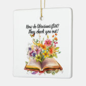 Bibliothecaris en boeken ornament (Links)
