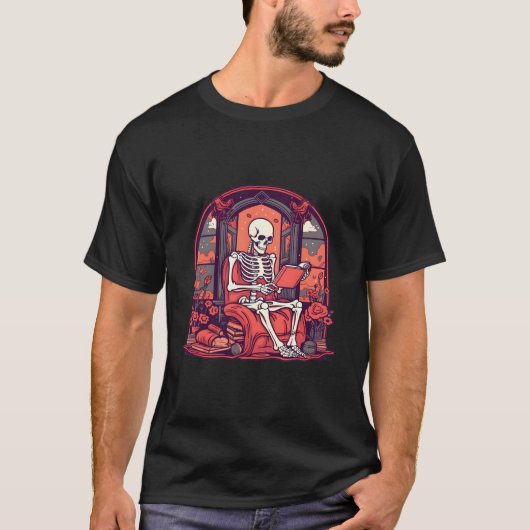 Bibliothecaris Skelet Leest Boek Goth Tarot De Lea T-shirt (Voorkant)