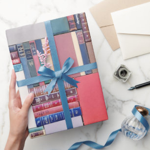 Bibliotheek met zeldzame vintage boeken in rood, b cadeaupapier