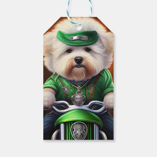 Bichon Frisé Dog Driving Bike St. Patrick's Day Cadeaulabel (Achterkant)
