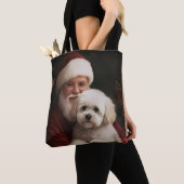 Bichon Frise met Sinterklaas Festive Kerstmis Tote Bag (Dichtbij)