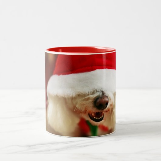 Bichon Frise pupil met kerstkleed Tweekleurige Koffiemok (Center)