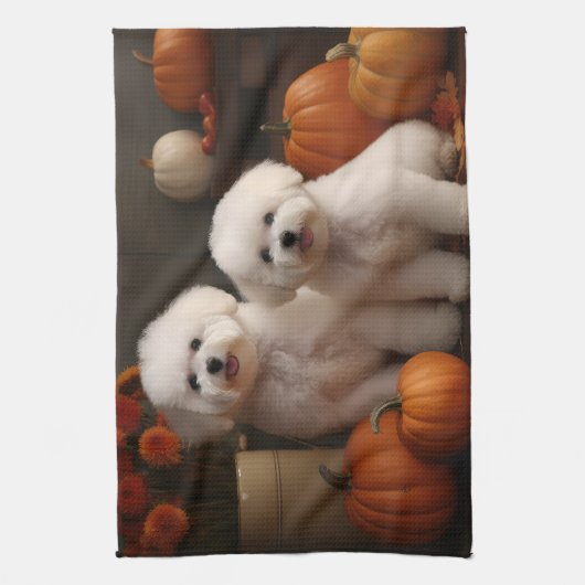 Bichon Frise Puppy Herfst Delight Pompoen Theedoek (Verticaal)