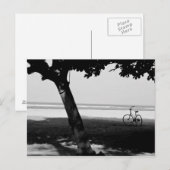 Bicyle op een strand briefkaart (Voorkant / Achterkant)