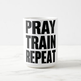 Bid Gebed Train Herhaal – Christelijke Fitness Mot Koffiemok
