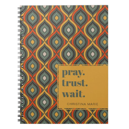 Bid Vertrouwen Wacht Retro Ikat Green Gold Notitieboek (Voorkant)