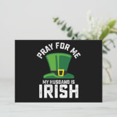Bid voor mij, mijn man is Iers St Patrick's Day Kaart (Staand voorkant)